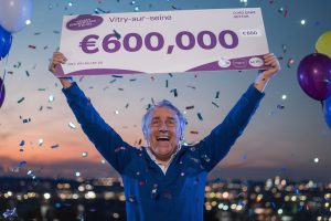 À vitry-sur-seine, un habitant décroche 600 000 € avec un ticket à gratter fdj : Une victoire inoubliable pour ce chanceux joueur